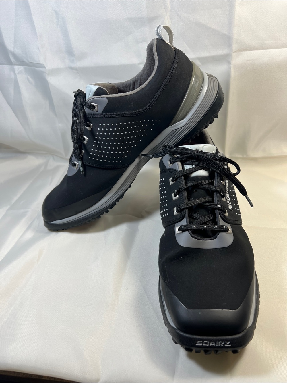 Men's Black Athletic Golf Shoes - Comfortable Lace-Up Performance